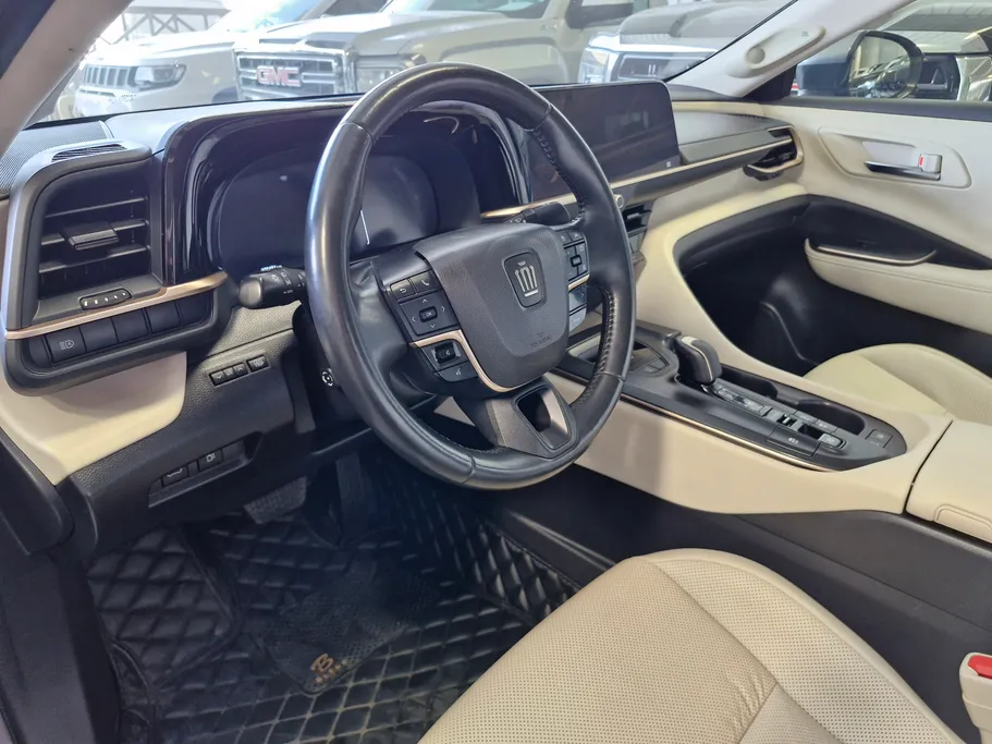 2023 Toyota Crown Premium 