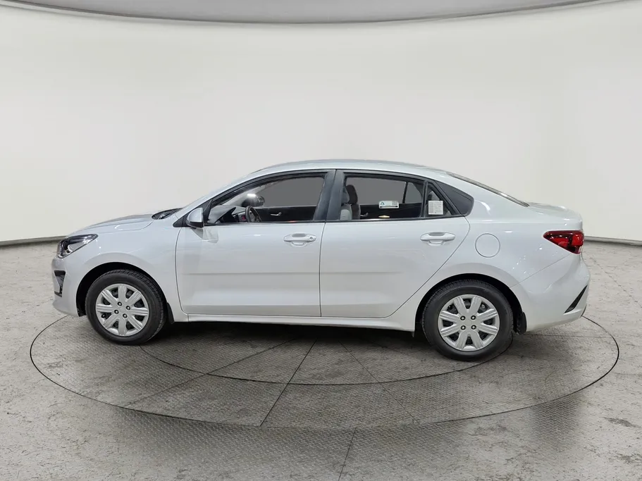 2022 Kia Rio LX 