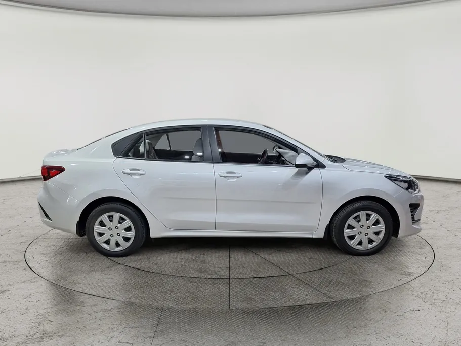 2022 Kia Rio LX 