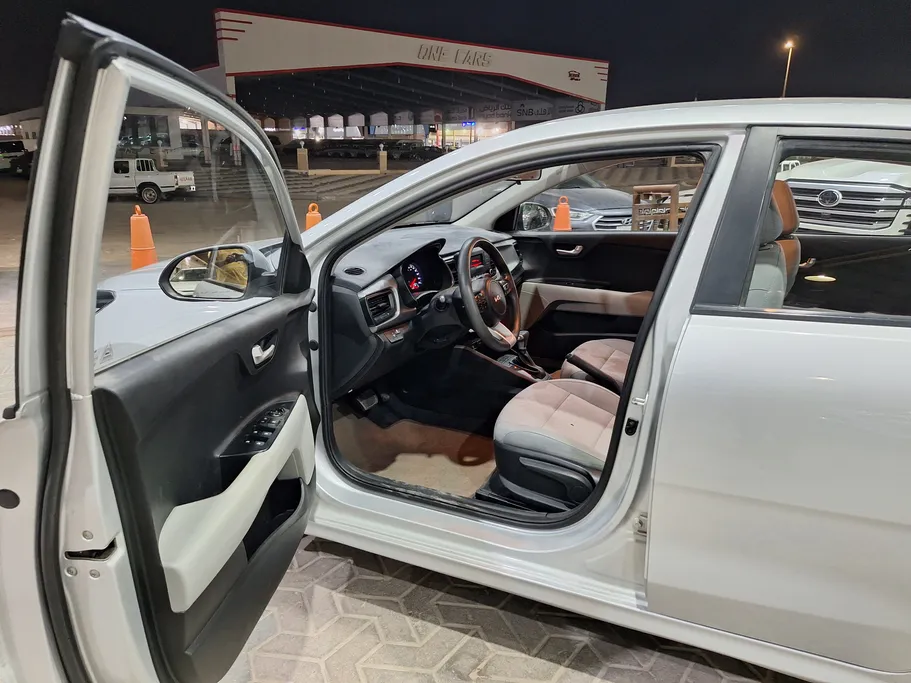 2022 Kia Rio LX 