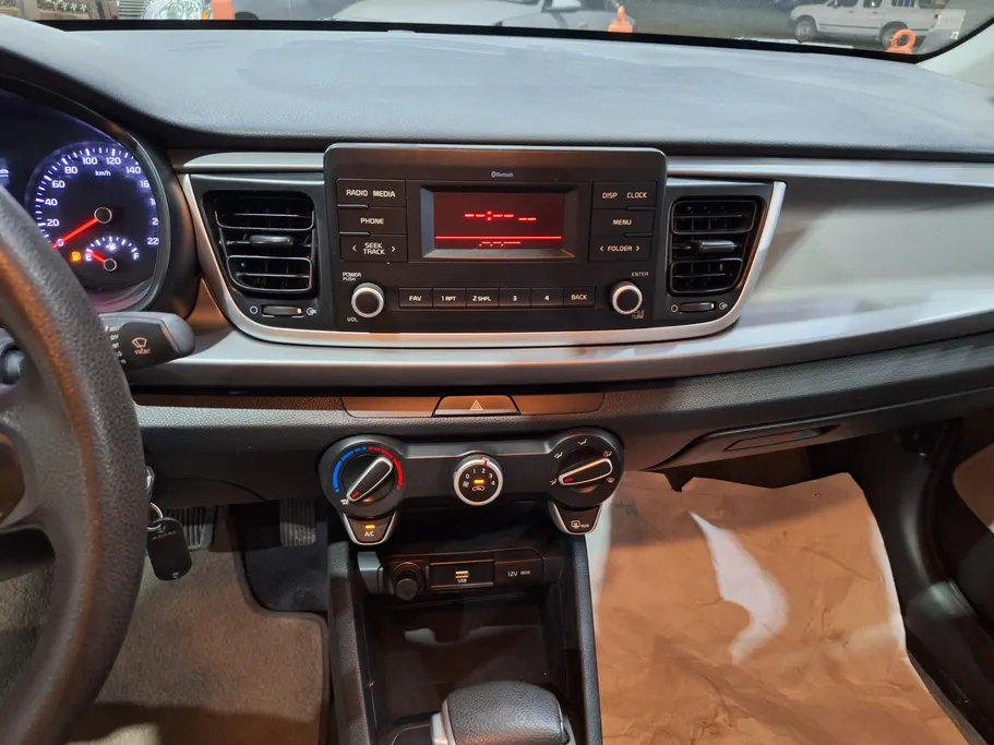 2022 Kia Rio LX 