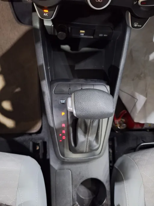 2022 Kia Rio LX 