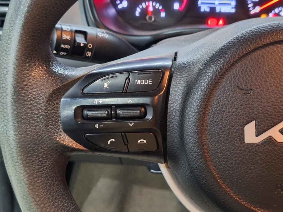 2022 Kia Rio LX 