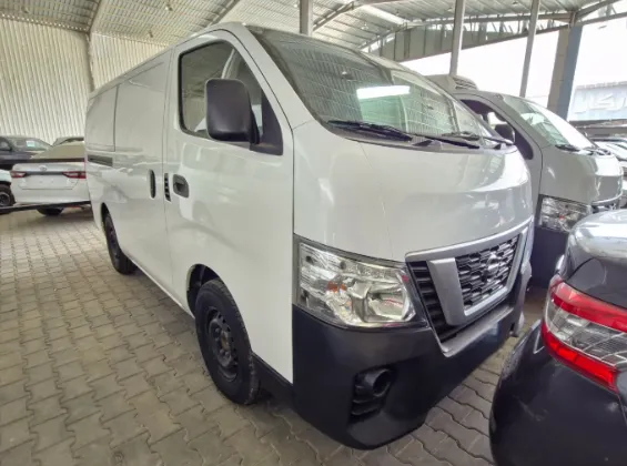 نيسان باص اورفان بضاعة 2021 