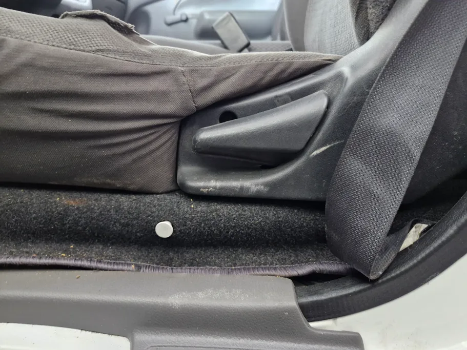 نيسان باص اورفان بضاعة 2021 