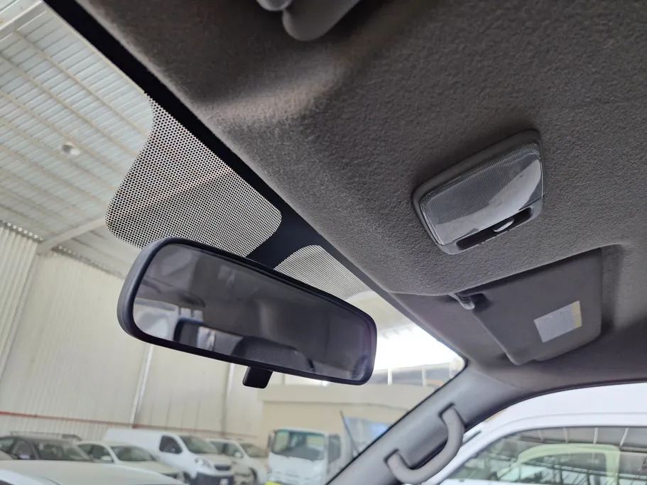 نيسان باص اورفان بضاعة 2021 