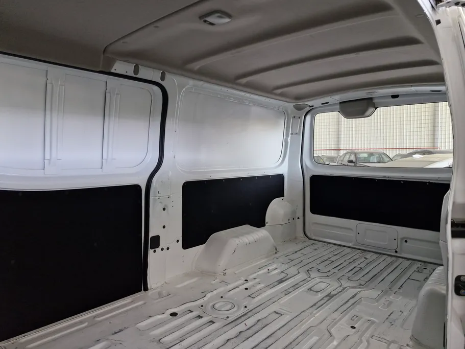 نيسان باص اورفان بضاعة 2021 