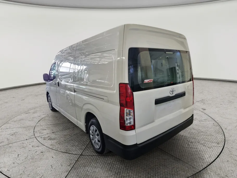 تويوتا هايس بضاعة سقف عالي 2023 