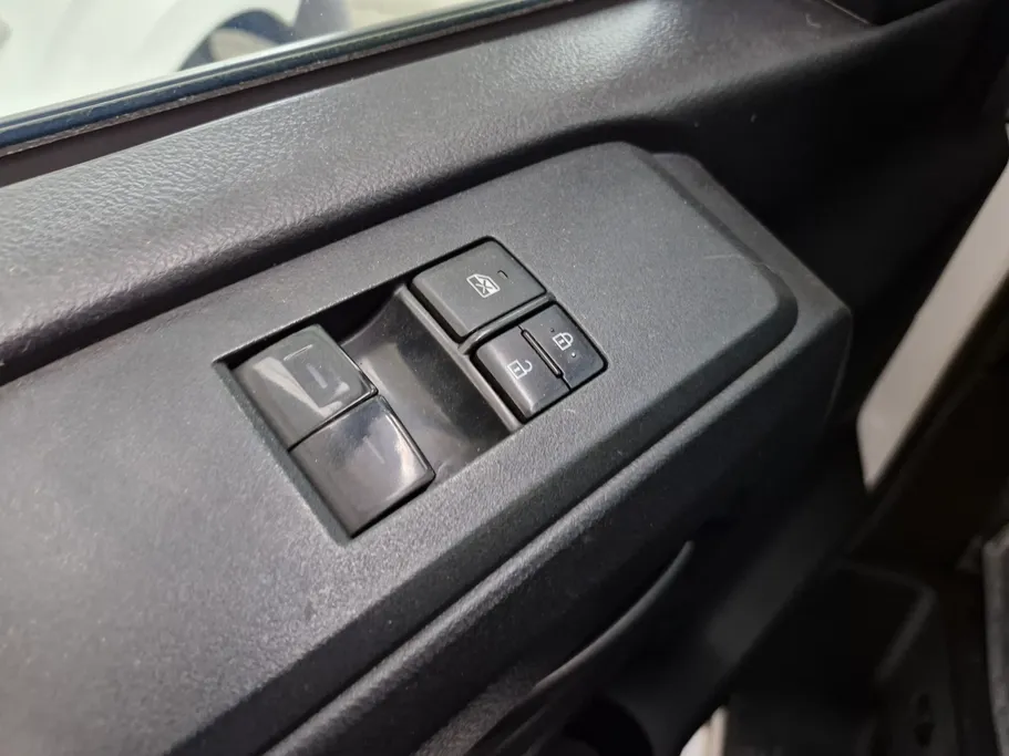 تويوتا هايس بضاعة سقف عالي 2023 