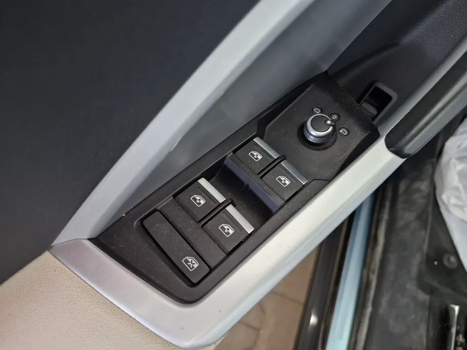 2023 Audi Q3 35 TFSl 