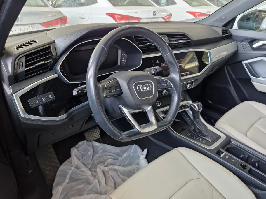 2023 Audi Q3 35 TFSl 