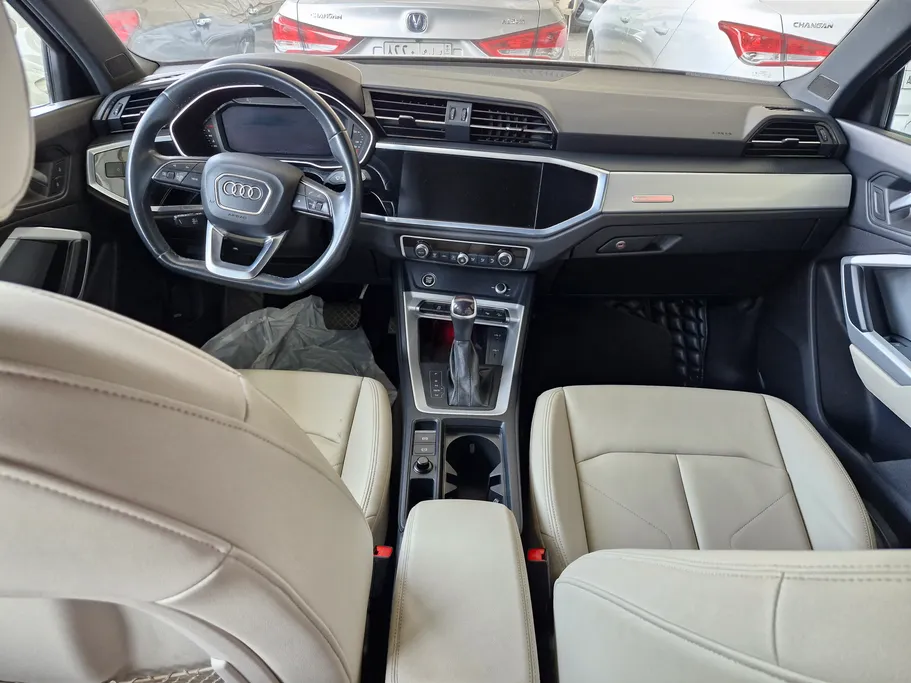 2023 Audi Q3 35 TFSl 