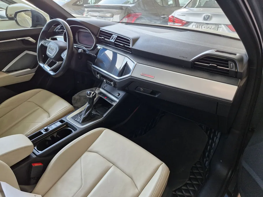 2023 Audi Q3 35 TFSl 