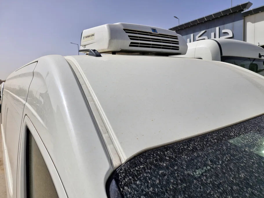 2022 Toyota Haice ثلاجة سقف عالي 