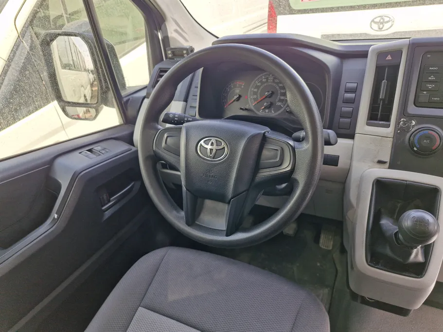 2022 Toyota Haice ثلاجة سقف عالي 