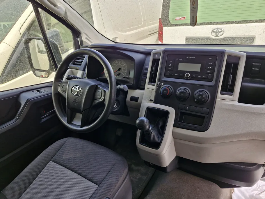 2022 Toyota Haice ثلاجة سقف عالي 