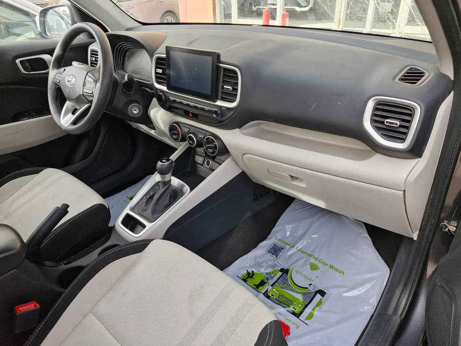 2024 Hyundai Venue Smart 