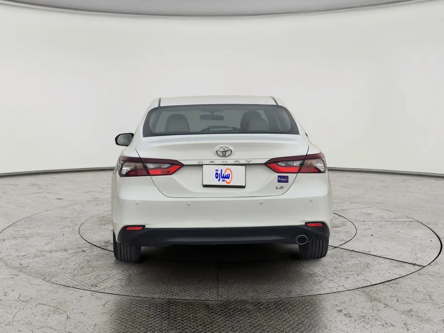 تويوتا كامري LE 2024 