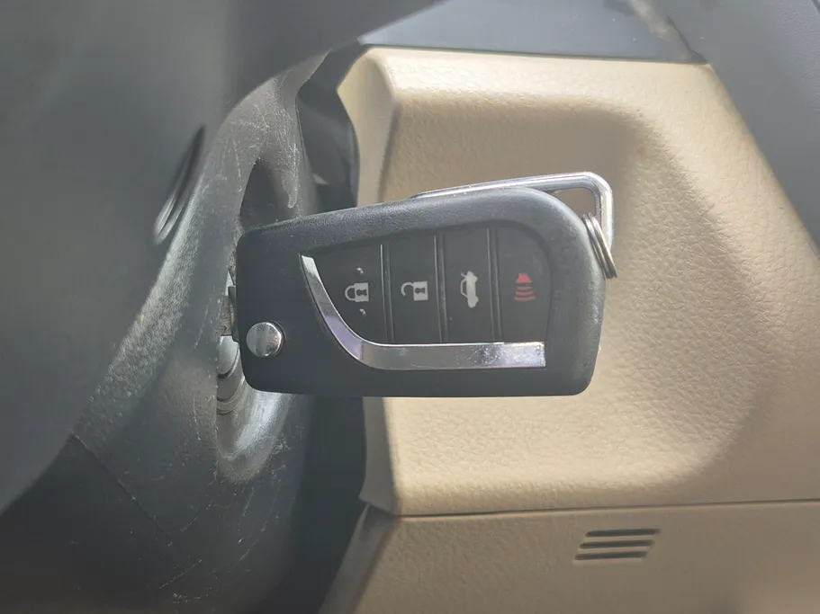 تويوتا كامري LE 2024 