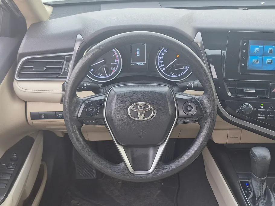 تويوتا كامري LE 2024 