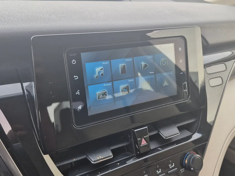 تويوتا كامري LE 2024 