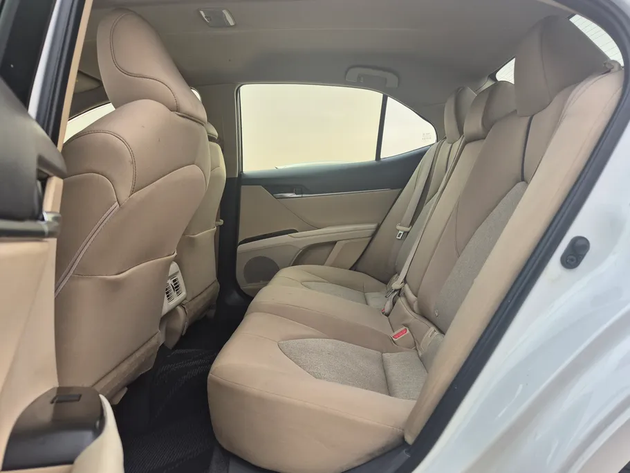 تويوتا كامري LE 2024 