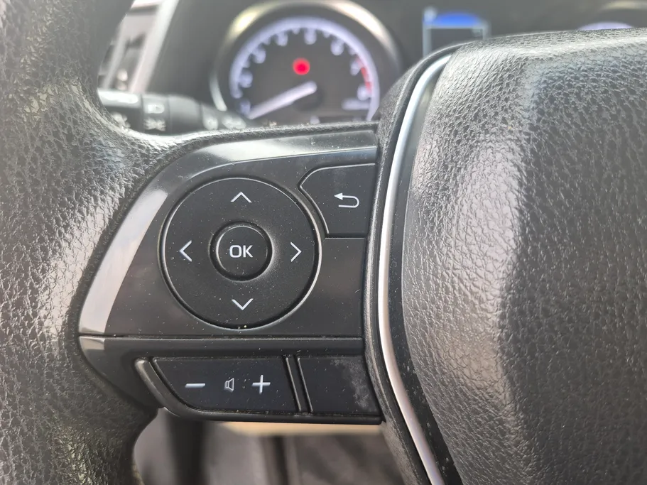 تويوتا كامري LE 2024 