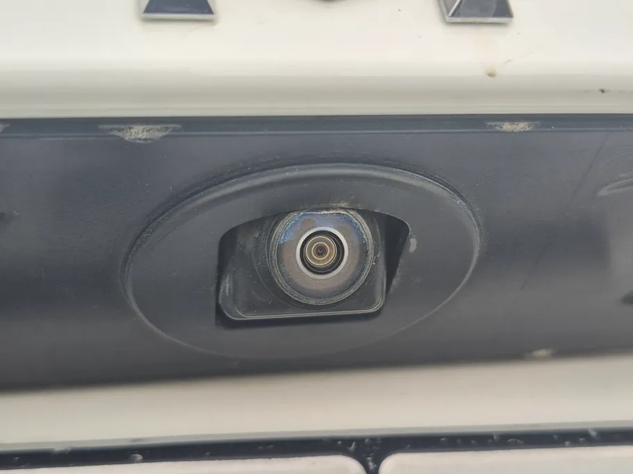 تويوتا كامري LE 2024 