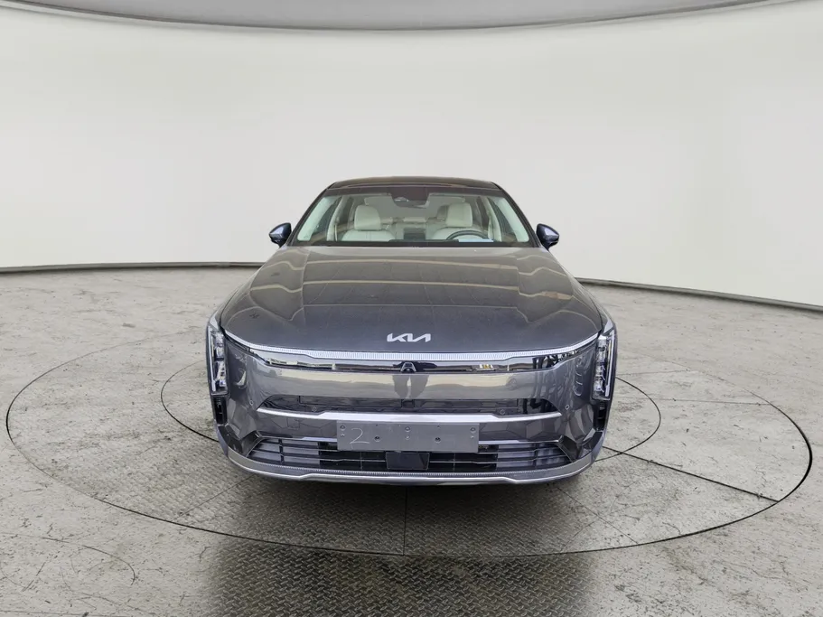 2025 Kia K8 GLS 