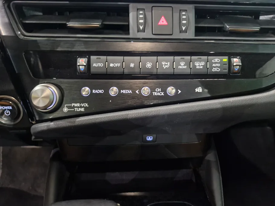 2024 Lexus ES 300 AH Hybrid  