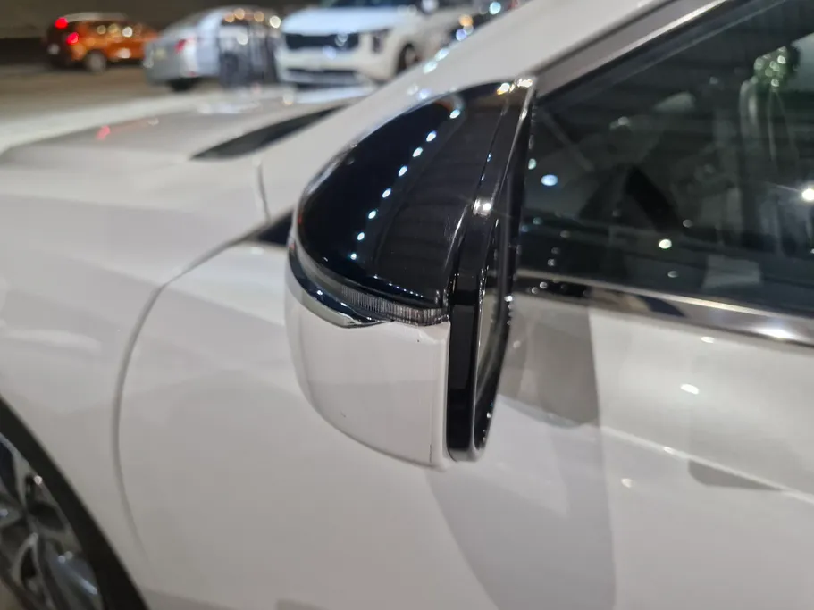 2024 Lexus ES 300 AH Hybrid  