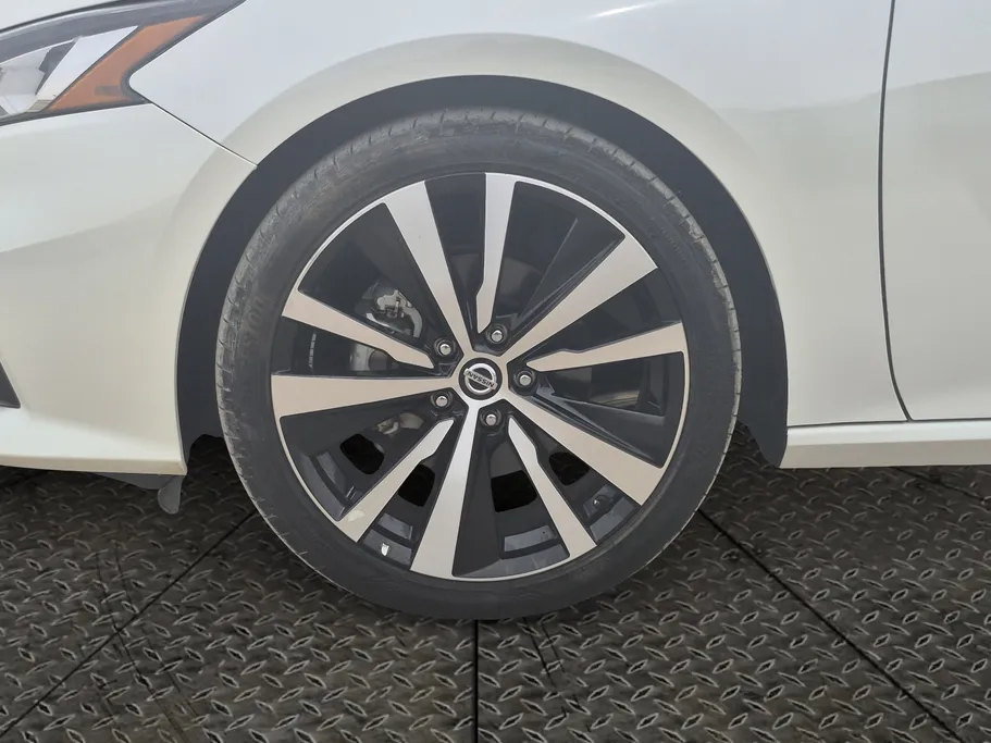 2022 Nissan Altima SL 