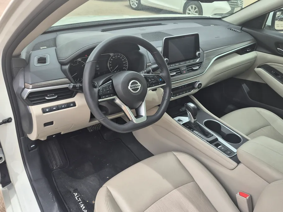 2022 Nissan Altima SL 