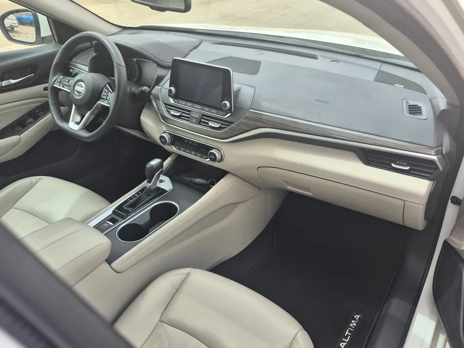 2022 Nissan Altima SL 