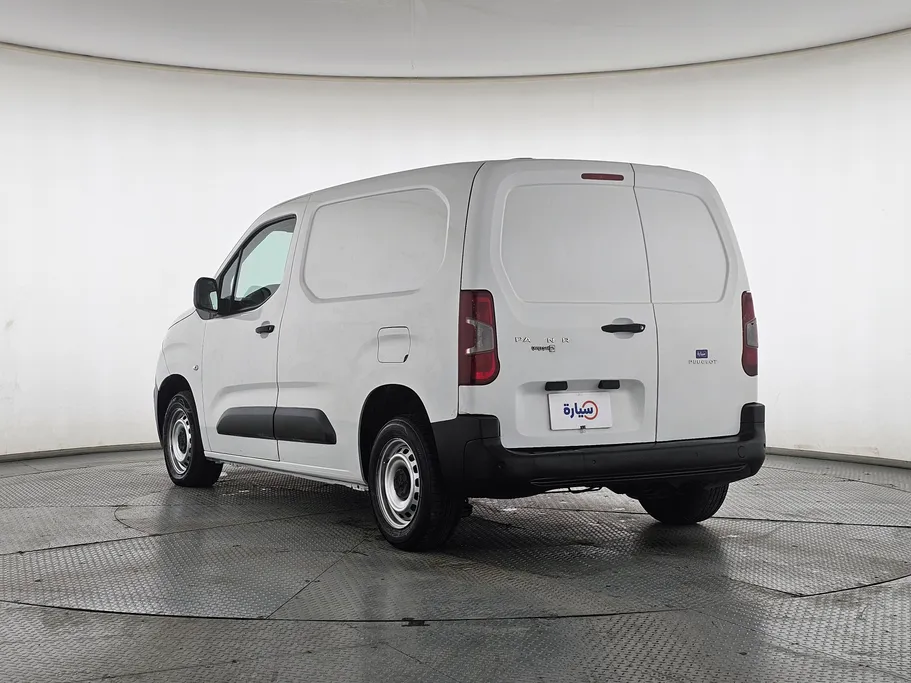 بيجو بارتنر Short van 2022 