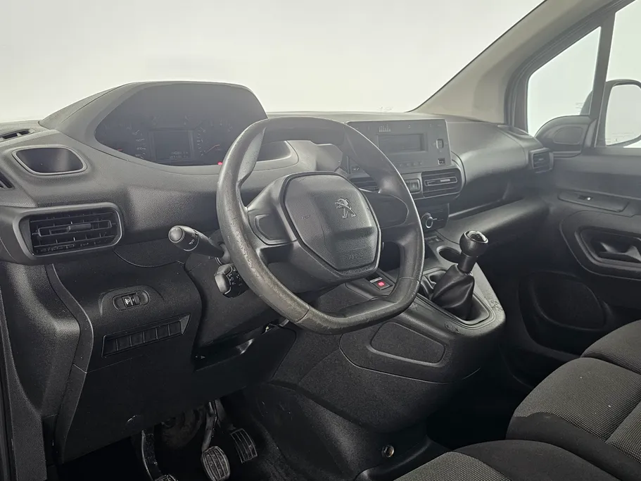 بيجو بارتنر Short van 2022 