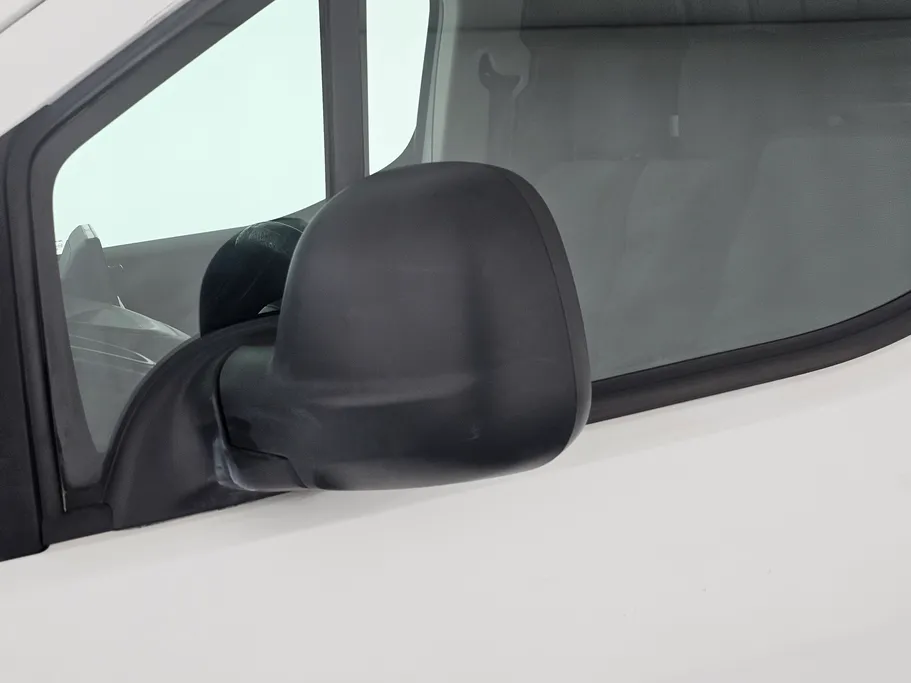 بيجو بارتنر Short van 2022 