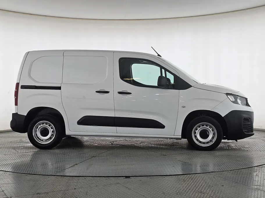 بيجو بارتنر Short van 2022 