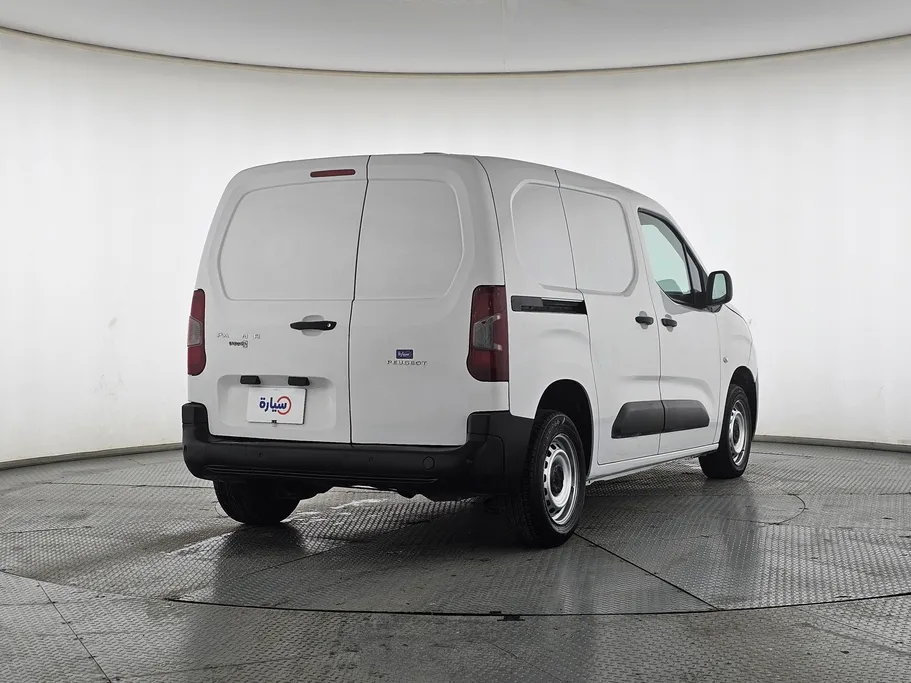 بيجو بارتنر Short van 2022 