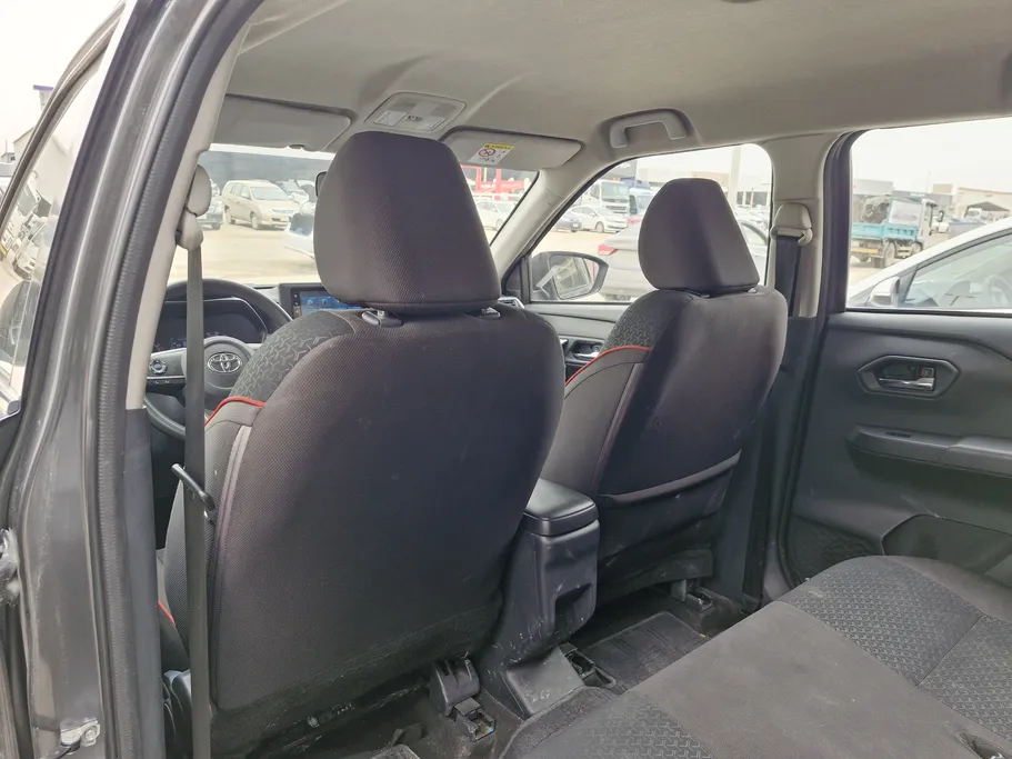 2023 Toyota Raize XLE 