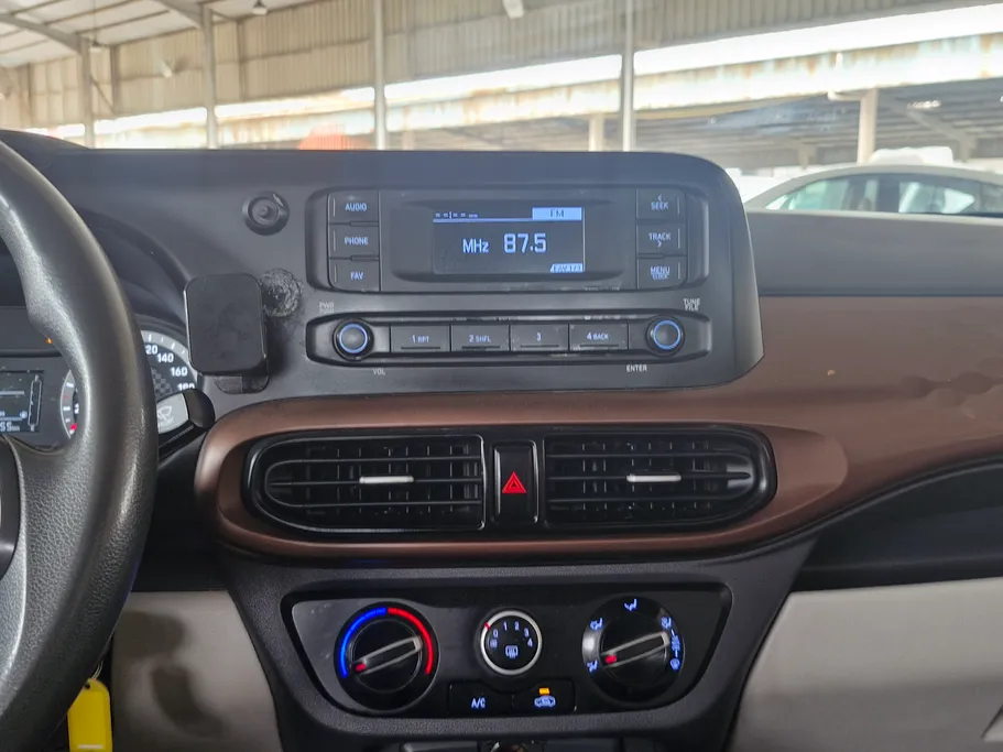 هيونداي Grand i10 فلييت 2024 