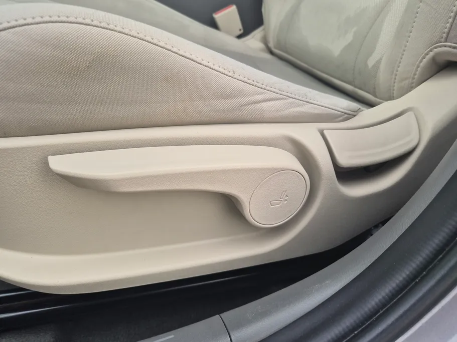 2024 Hyundai Elantra Smart 