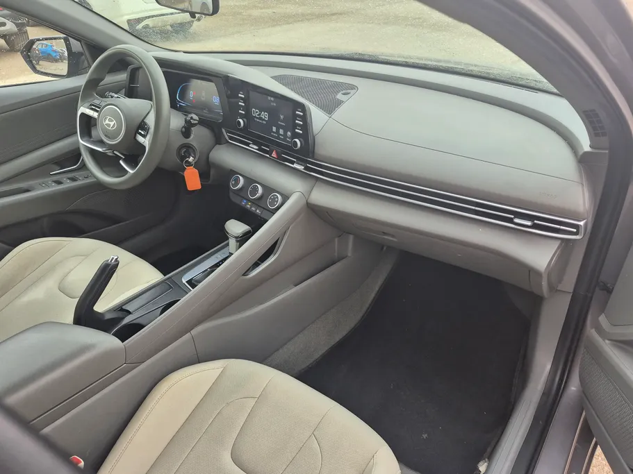 2024 Hyundai Elantra Smart 