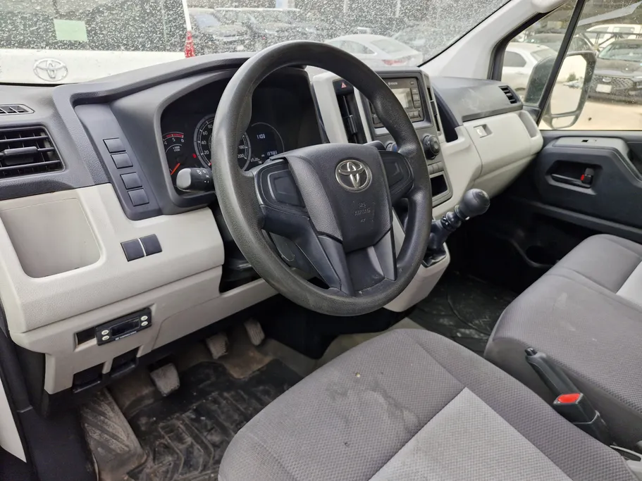 تويوتا هايس ثلاجة سقف عالي 2021 