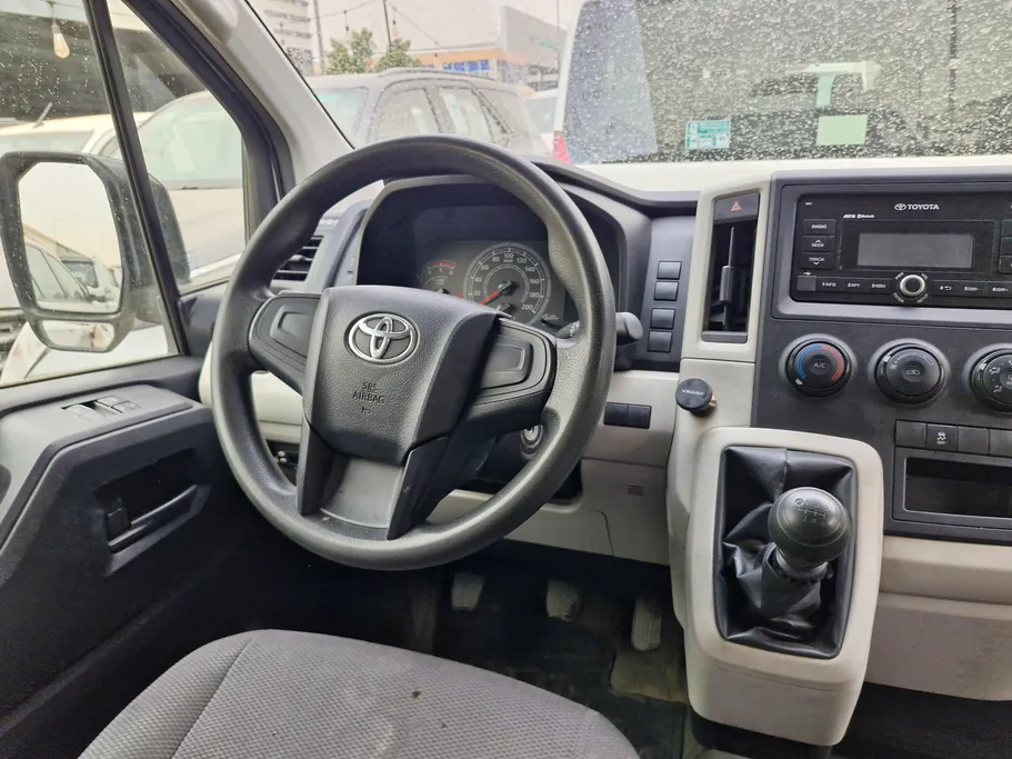 تويوتا هايس ثلاجة سقف عالي 2021 