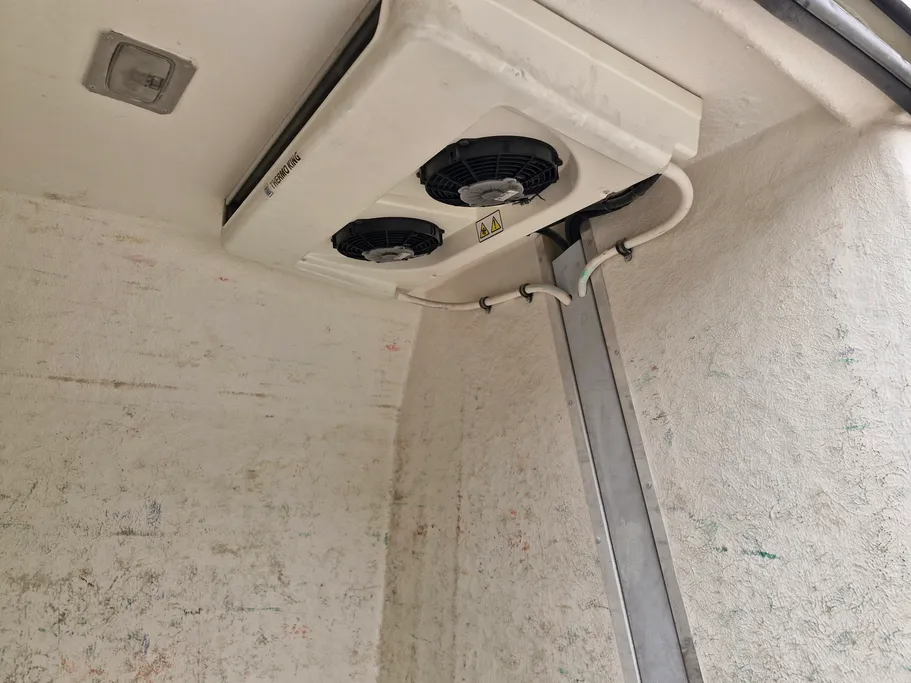 تويوتا هايس ثلاجة سقف عالي 2021 