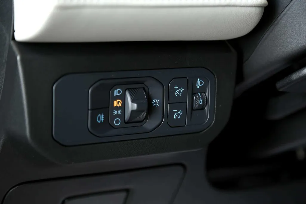 فورد تورس ترند الإصدار الجديد 2026 