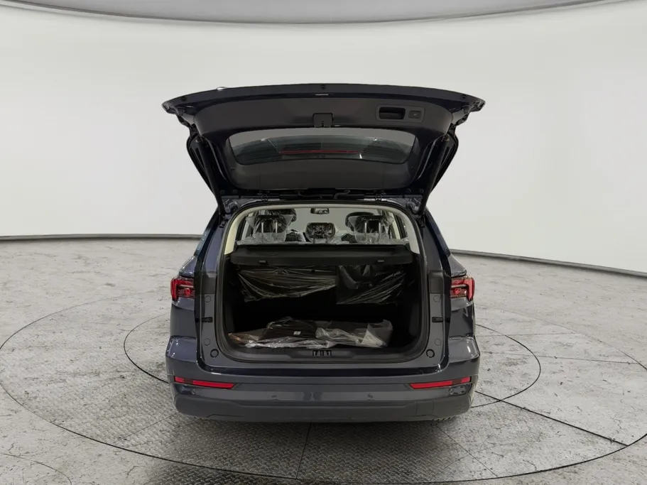 فورد تريتوري تيتانيوم 2026 