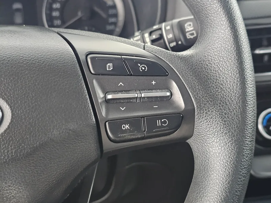 2023 Hyundai Kona SMART 