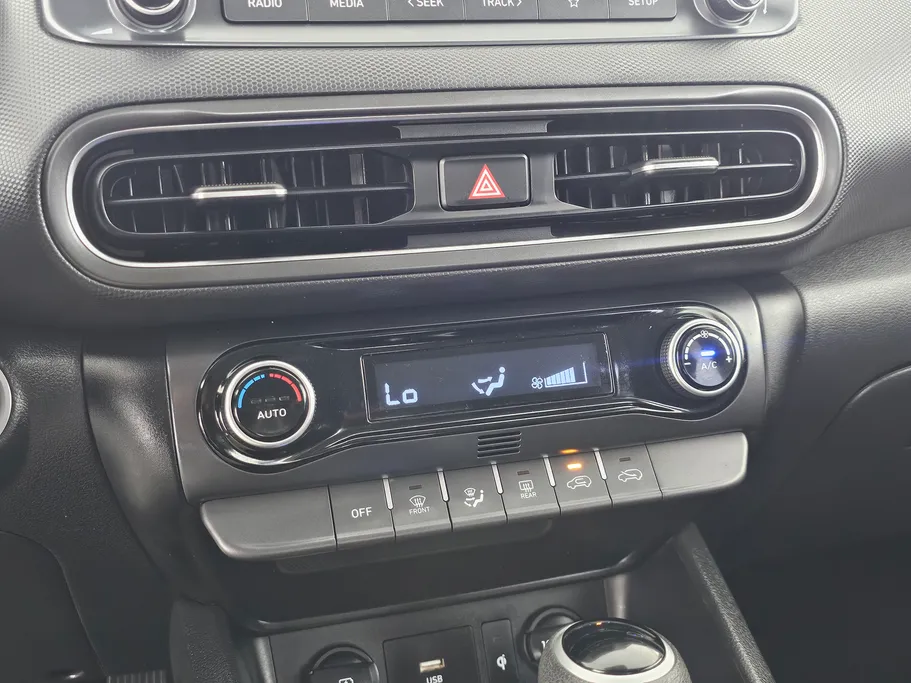 2023 Hyundai Kona SMART 